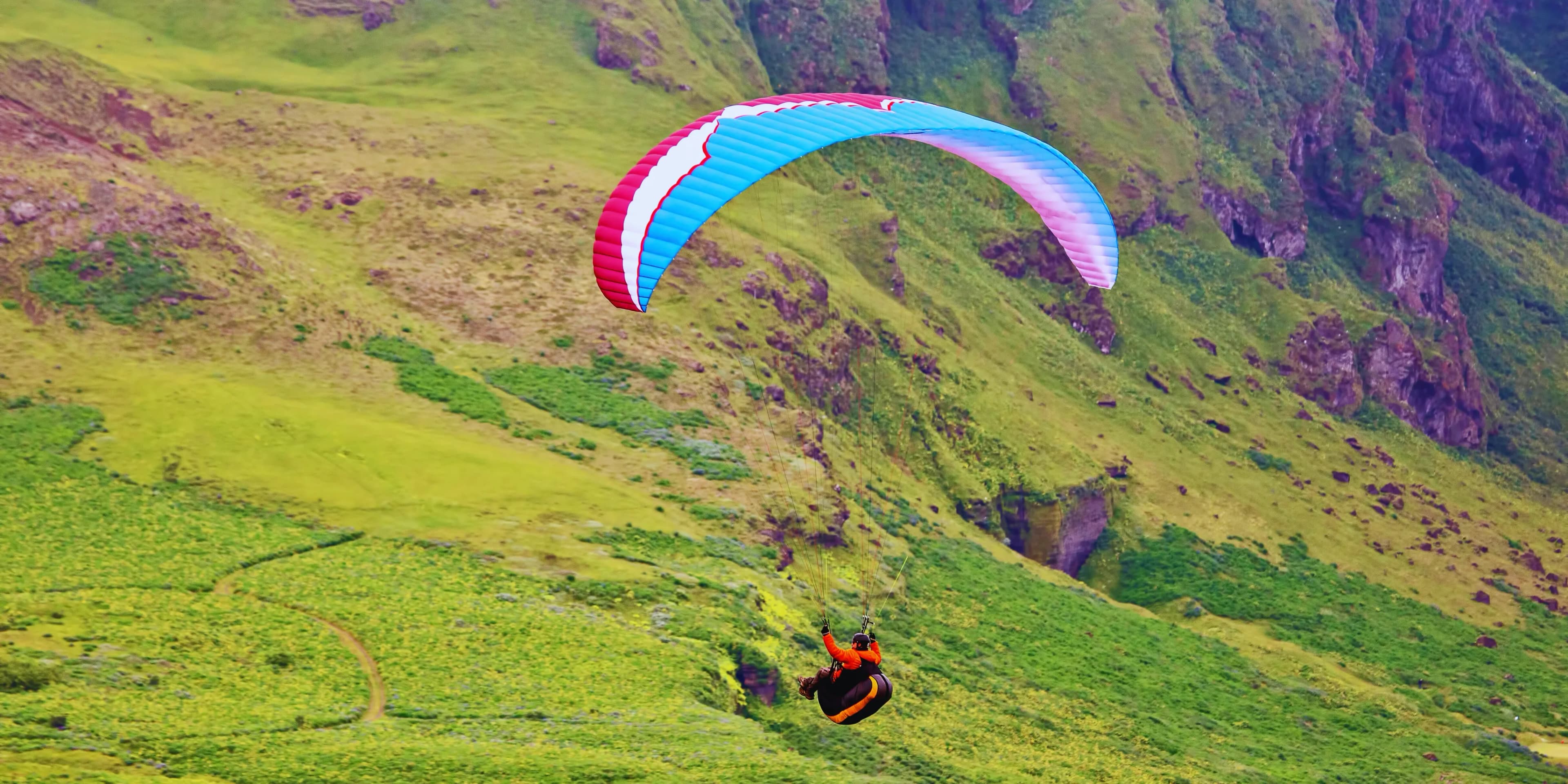 Paragliding in Manali